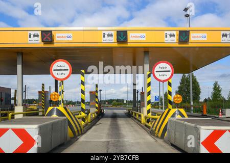 Nowa Wies, Pologne - 17 septembre 2022 : le poste de contrôle des péages. Postes de péage sur l'autoroute A1 en Pologne Banque D'Images