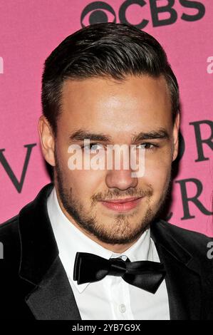 LONDRES, ANGLETERRE - 2 DÉCEMBRE : Liam Payne assiste au tapis rose du Victoria's secret Fashion Show 2014, Earls court le 2 décembre 2014 à Londres, E. Banque D'Images