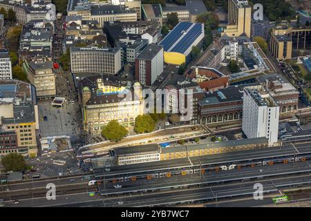 Luftbild, Hbf Hauptbahnhof mit premier Inn Essen City Centre Hotel, Baustelle Willy-Brandt-Platz und Select Hotel Handelshof, Fußgängerzone Kettwiger Straße City, Stadtkern, Essen, Ruhrgebiet, Rhénanie-du-Nord-Westphalie, Deutschland ACHTUNGxMINDESTHONORARx60xEURO *** vue aérienne, gare centrale avec premier Inn Essen City Centre Hotel, chantier Willy Brandt Platz et Select Hotel Handelshof, zone piétonne Kettwiger Straße City, centre-ville, Essen, Ruhr, Rhénanie du Nord-Westphalie, Allemagne ACHTUNGxMINDESTHONORARx60xEURO Banque D'Images