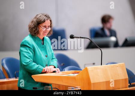 Den Haag, pays-Bas. 15 octobre 2024. DEN HAAG, PAYS-BAS - 15 OCTOBRE : la ministre Marjolein Faber lors du débat plénier à la Tweede Kamer le 15 octobre 2024 à Den Haag, pays-Bas (photo de John Beckmann/Orange Pictures) crédit : Orange pics BV/Alamy Live News Banque D'Images