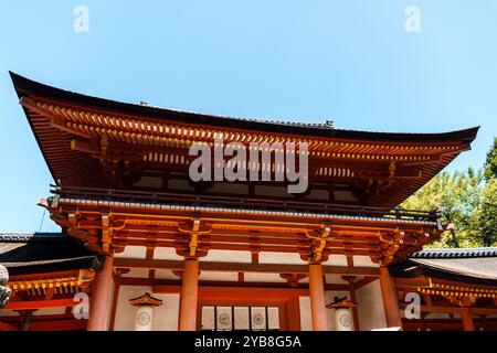 Nara, Japon - 14 août 2024 : Sanctuaire Kasuga-taisha à Nara. Vue extérieure Banque D'Images