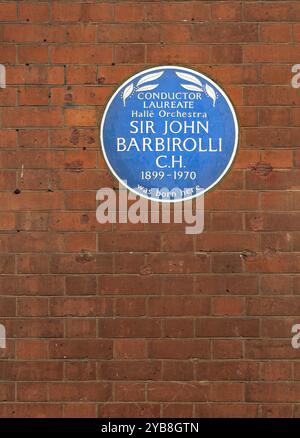 Mémorial sur un mur de son lieu de naissance, à Sir John Barbirolli (1899-1970), chef d'orchestre lauréat du prix Hallé Orchestra, Bloomsbury, Londres, Angleterre. Banque D'Images