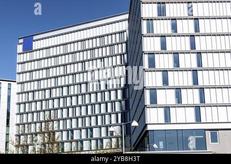 Bâtiment moderne d'hôtel près de l'aéroport international Kastrup à Copenhague, Danemark. Photo de haute qualité Banque D'Images