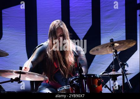 Munich, Allemagne. 15 octobre 2024. Munich, Allemagne, 15 octobre 2024 : Emlee Johansson (batterie) des Gems lors du Phoenix Tour 2024 au Backstage Halle, Munich, Allemagne. (Sven Beyrich/SPP) crédit : photo de presse sportive SPP. /Alamy Live News Banque D'Images