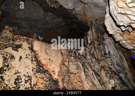 Grotte de Keloglan à Denizli, Turquie Banque D'Images