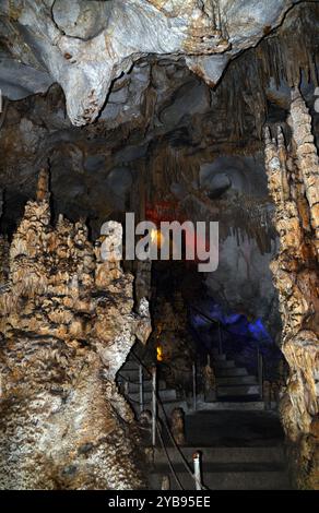 Grotte de Keloglan à Denizli, Turquie Banque D'Images