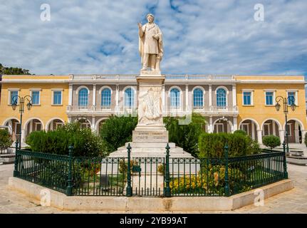 Statue de Dionysios Solomos, place Solomos, Zante ville Zakynthos, Îles Ioniennes, Grèce Banque D'Images