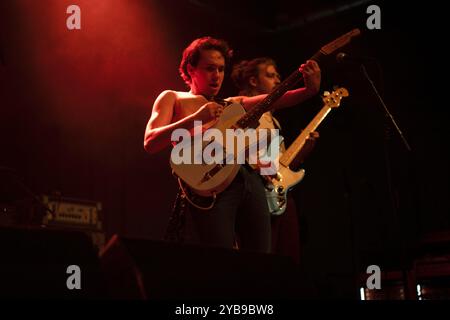 Le chanteur américain James Bruner se produit au Huxleys Neue Welt à Berlin en soutien à la tournée Struts and Barns Courtney. Banque D'Images