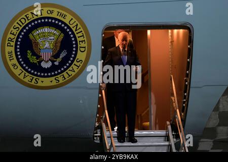 GER, Berlin, Ankunft des amerikanischen Praesidenten, Joseph R. Biden Jr., auf dem Flughafen Berlin-Brandenburg, militaerischer Teil, 17.10.2024, *** GER, Berlin, arrivée du président américain, Joseph R. Biden Jr, à l'aéroport de Berlin Brandenburg, partie militaire, 17 10 2024, Copyright : HMBxMedia/UwexKoch Banque D'Images