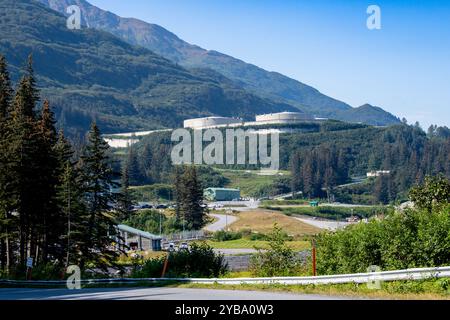 Valdez, Alaska. Le terminal maritime de Valdez est le terminus sud de l'oléoduc TRANS-Alaska à Port Valdez, dans le détroit de Prince William. Le ter Banque D'Images