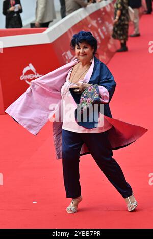 News - TAPIS ROUGE MARKO POLO - 19ème Festival du film de Rome - JOUR 2 Marisa Laurito assiste au tapis rouge lors du 19ème Festival du film de Rome à l'Auditorium Parco Della Musica le 17 octobre 2024 à Rome, Italie.& XA& XA Roma Auditorium Parco della Musica Italie Copyright : xDomenicoxCippitellix/xLiveMediax LPN 1559688 Banque D'Images