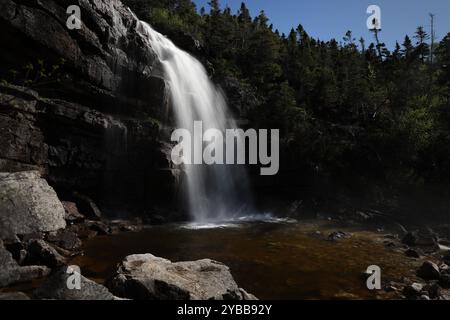 Hidden Falls, Sheaves Cove, Terre-Neuve-et-Labrador, T.-N.-L., Canada Banque D'Images