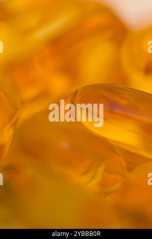 Extreme close up de pilules d'huile de foie de morue Banque D'Images