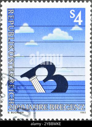 Timbre-poste oblitéré imprimé par l'Autriche, qui célèbre le 2000ème anniversaire de Bregenz, vers 1985. Banque D'Images