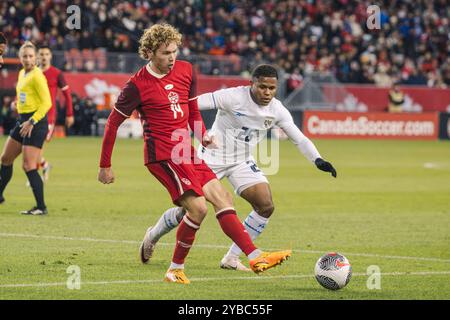 Toronto, Canada. 15 octobre 2024. Toronto, Canada, 15 octobre 2024 Jacob Shaffelburg passe la balle lors du match amical international entre le Canada et le Panama au BMO Field à Toronto, Canada (Curtis Wong/SPP) crédit : photo de presse du SPP Sport. /Alamy Live News Banque D'Images