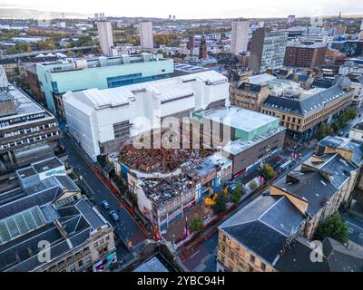 Vue aérienne de l'ancienne salle de musique O2 ABC sur Sauchiehall Street qui a été endommagée par un incendie et doit maintenant être démolie, Glasgow, Écosse, Royaume-Uni Banque D'Images