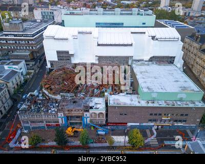 Vue aérienne de l'ancienne salle de musique O2 ABC sur Sauchiehall Street qui a été endommagée par un incendie et doit maintenant être démolie, Glasgow, Écosse, Royaume-Uni Banque D'Images