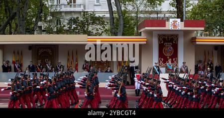 Madrid, 10/12/2024. Défilé des Forces armées pour la journée du Patrimoine hispanique. Photo : Ignacio Gil. Archdc. Crédit : album / Archivo ABC / Ignacio Gil Banque D'Images