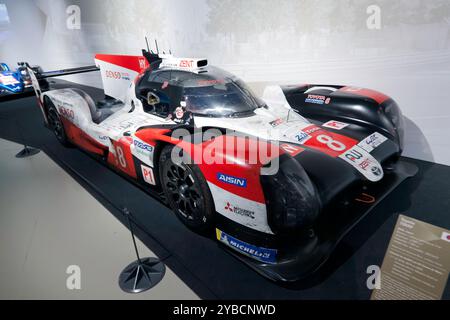 Vue de trois quarts de face d'une Toyota T5050, qui a remporté les 24 heures du Mans en 2018, 2019 et 2020. Banque D'Images