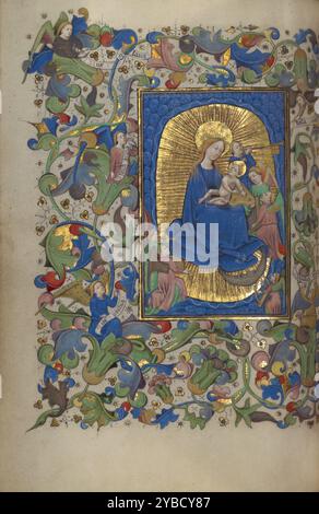 La Vierge à l'enfant avec les anges ; Livre d'heures, vers 1450-1455. Informations complémentaires:les heures de la Vierge, le service de base dans le livre des heures, s'ouvre sur une image de dévotion de Marie qui rassemble les nombreux aspects variés pour lesquels elle est célébrée. La grande mandorla dorée et les chérubins bleus qui l'entourent l'affichent comme Reine du ciel. Elle est également représentée comme la description de l'énigmatique femme de l'Apocalypse : « Robed avec le soleil, sous ses pieds la lune, et sur sa tête une couronne de douze étoiles ». Fait intéressant, le Christ Child et les anges jouent un instrume musical Banque D'Images