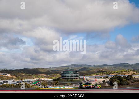 59 DEBOER Derek (usa), STEVENSON Casper (gbr), HASSE-CLOT Valentin, Racing Spirit of Leman, Aston Martin Vantage AMR LMGT3, action pendant les 4 heures de Portimao 2024, 6ème manche de la European le Mans Series 2024 sur le circuit International de l'Algarve du 16 au 19 octobre 2024 à Portimao, Portugal Banque D'Images