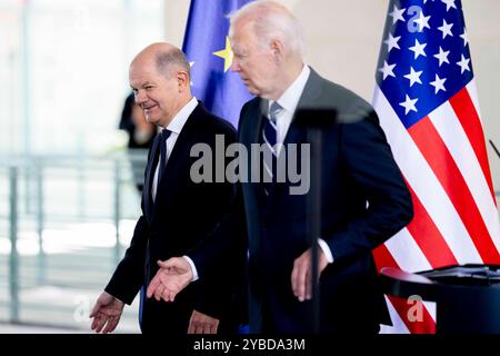 Berlin, Berlin, Allemagne. 18 octobre 2024. Déclarations à la presse avec le président américain JOE BIDEN et le chancelier allemand OLAF SCHOLZ à la Chancellerie fédérale allemande. (Crédit image : © Andreas Stroh/ZUMA Press Wire) USAGE ÉDITORIAL SEULEMENT! Non destiné à UN USAGE commercial ! Banque D'Images