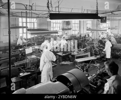 F & amp ; R machine Works, 44-14 Astoria Blvd., long Island City, New York, 1953. Banque D'Images