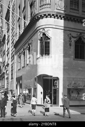 I. magasin de chaussures Miller, commerce à 5th Ave et 54th équipé, New York City, 1939. Banque D'Images