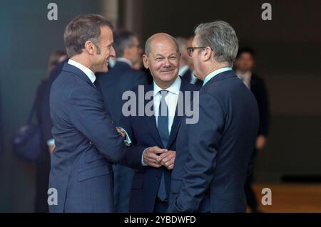 Emmanuel Macron, Olaf Scholz und Keir Starmer beim QUAD Treffen im Bundeskanzleramt. Berlin, 18.10.2024 *** Emmanuel Macron, Olaf Scholz et Keir Starmer à la réunion QUAD à la Chancellerie fédérale de Berlin, 18 10 2024 Foto:XB.xElmenthalerx/xFuturexImagex quad 4003 Banque D'Images