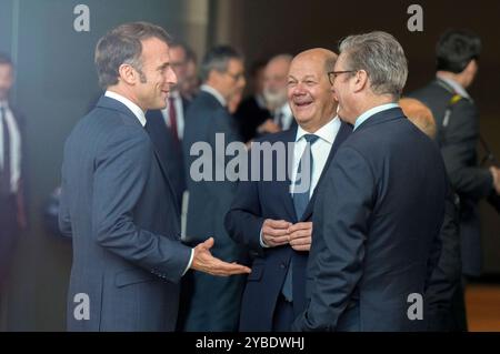 Emmanuel Macron, Olaf Scholz und Keir Starmer beim QUAD Treffen im Bundeskanzleramt. Berlin, 18.10.2024 *** Emmanuel Macron, Olaf Scholz et Keir Starmer à la réunion QUAD à la Chancellerie fédérale de Berlin, 18 10 2024 Foto:XB.xElmenthalerx/xFuturexImagex quad 4008 Banque D'Images