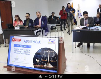 GUARDERAS ABAD CONTENCIOSO ELECTORAL Quito, vendredi 18 octobre 2024 audition orale des preuves et allégations de Juan Esteban Guarderas contre Veronica Abad, devant le Tribunal contentieux électoral, Cuenca dossier de candidature à la mairie Eric Erazo avocat pour le vice-président photos API Rolando Enriquez Quito Pichincha Ecuador POL GUARDERAS ABAD CONTENCIOSO ELECTORAL aaaa292cee5aac470557f308a1c461c61c431cRIX Copyright Banque D'Images