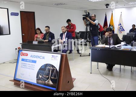 GUARDERAS ABAD CONTENCIOSO ELECTORAL Quito, vendredi 18 octobre 2024 audition orale des preuves et allégations de Juan Esteban Guarderas contre Veronica Abad, devant le Tribunal contentieux électoral, Cuenca dossier de candidature à la mairie Eric Erazo avocat du vice-président photos API Rolando Enriquez Quito Pichincha Ecuador POL GUARDERAS ABAD CONTENCIOSO ELECTORAL 9ecbe4348dfe123f0a5a3ee6a5a5xERIXERIX Copyright Banque D'Images