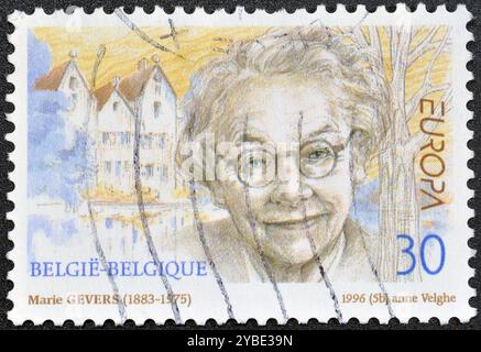 Timbre-poste oblitéré imprimé par la Belgique, qui montre le portrait de Marie Gevers (poète), timbre CEPT, vers 1996. Banque D'Images