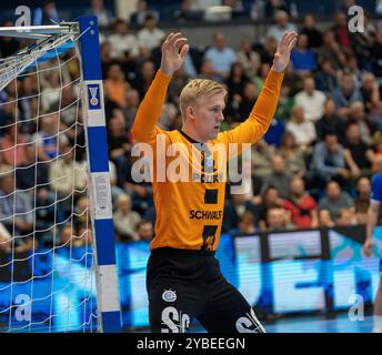 Gummersbach, Deutschland. 18 octobre 2024. Bertram Obling (VfL Gummersbach, #16) VfL Gummersbach - ThSV Eisenach, 18.10.2024, Handball Daikin HBL Handball Bundesliga, 7. Spieltag crédit : dpa/Alamy Live News Banque D'Images