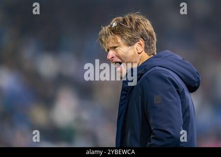 Doetinchem, pays-Bas. 18 octobre 2024. DOETINCHEM, Stadium Vijverberg, 18-10-2024, saison 2024/2025, Dutch Keuken Kampioen Divisie pendant le match de Graafschap - Jong PSV de Graafschap coach Jan Vreman crédit : Pro Shots/Alamy Live News Banque D'Images