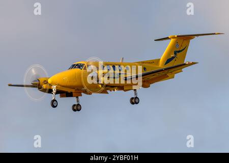 G-SASC Scottish Ambulance Service exploité par Gama Aviation Beechcraft King Air 200 Landing à l'aéroport d'Édimbourg Banque D'Images