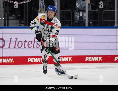 Muenchen, Deutschland. 18 octobre 2024. Riley McCourt (Augsburger Panther, no 72). GER, EHC Red Bull Muenchen gegen Augsburger Panther, Eishockey, DEL, 10. Spieltag, saison 2024/2025, 18.10.2024. Foto : Eibner-Pressefoto/Heike Feiner crédit : dpa/Alamy Live News Banque D'Images