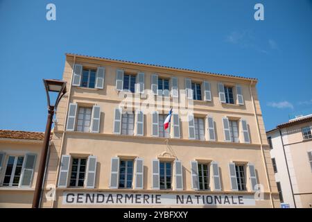 Célèbre gendarmerie de Saint-Tropez décor du film 'le gendarme de Saint-Tropez' avec Louis de Funès. C'est maintenant un musée. Banque D'Images