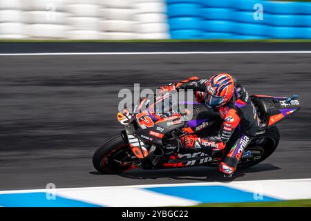 Phillip Island, Victoria, Australie. 19 octobre 2024. MotoGP Aprilia Racing rider MAVERICK VI ? ALES (12) navigue au virage 6 Sibérie lors des qualifications 1 samedi au Qatar Airways Australian Motorcycle Grand Prix 2024. (Crédit image : © James Forrester/ZUMA Press Wire) USAGE ÉDITORIAL SEULEMENT! Non destiné à UN USAGE commercial ! Banque D'Images