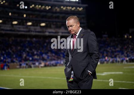 Durham, Caroline du Nord, États-Unis. 18 octobre 2024. Michael Alford, directeur athlétique des Seminoles de Floride, lors de la deuxième mi-temps contre les Duke Blue Devils lors du match de football de l'ACC au Wallace Wade Stadium de Durham, Caroline du Nord. (Scott Kinser/CSM). Crédit : csm/Alamy Live News Banque D'Images