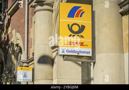 Bureau de poste, DHL, Postbank, Hauptstrasse, Schoeneberg, Tempelhof-Schoeneberg, Berlin, Allemagne, Europe Banque D'Images