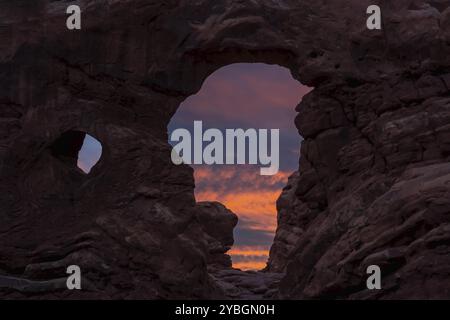 Les formations rocheuses fascinantes de l'Utah capturent les merveilles géologiques à couper le souffle Banque D'Images