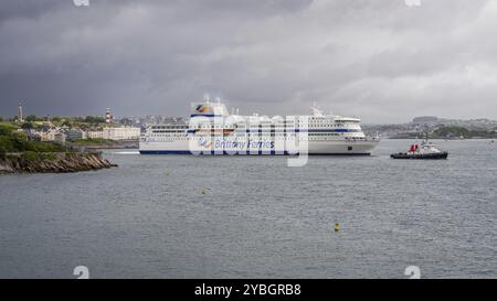 Plymouth, Devon, Angleterre, Royaume-Uni, mai 25, 2022 : Brittany Ferries Pont-Aven arrivée dans le port de Plymouth Banque D'Images