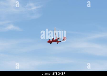 Madrid, Espagne, 3 juin 2018 : couleur rouge ELA 07 autogiro lors du spectacle aérien de la collection d'avions historiques à l'aéroport de Cuatro Vientos, en Europe Banque D'Images