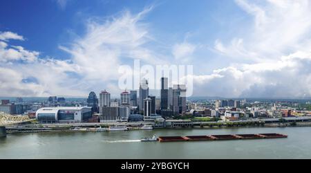 Vue aérienne de la ville de Louisville, Kentucky sur la rivière Ohio Banque D'Images