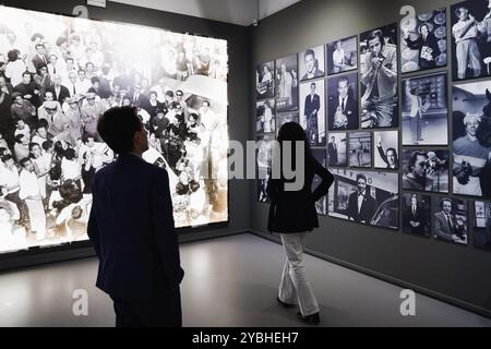 Vue générale de l'exposition Mike Bongiorno 1924-2024 à Milan, Italie, le 16 septembre 2024 (photo Alessandro Bremec/NurPhoto).0 Banque D'Images