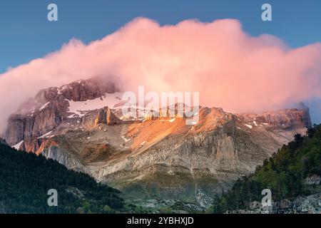 Vallée d'Aisa, Parc naturel Valles Occidentales, Huesca, Espagne Banque D'Images