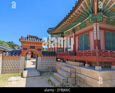 Le palais de Gyeongbokgung était le principal palais royal de la dynastie Joseon. Construit en 1395, il est situé dans le nord de Séoul, Corée du Sud. Banque D'Images