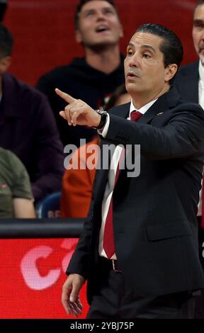 Belgrade, Serbie. 18 octobre 2024. Ioannis Sfairopoulos Cvena Zvezda entraîneur lors du match de basket de Turkish Airlines Euroleague entre Crvena Zvezda Meridianbet Belgrade et FC Barcelone le 18 octobre 2024 à Belgrade Arena à Belgrade, Serbie - photo Aleksandar Djorovic/DPPI crédit : DPPI Media/Alamy Live News Banque D'Images