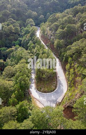 Belles routes courbes dans la ville de Da Lat, Vietnam Banque D'Images